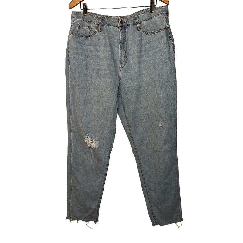 Universal Thread Women's High Rise Distressed Boyfriend Denim Jeans Size 10 Blue